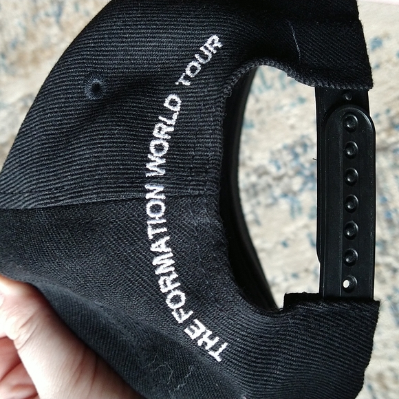 Beyoncé black cap - Picture 2 of 3